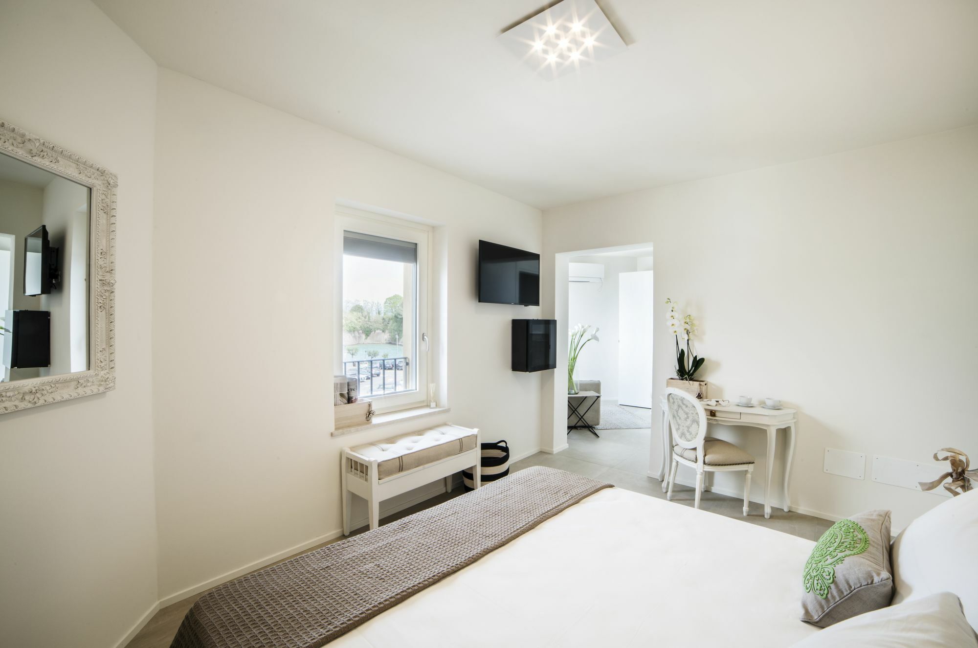 Riviera Carducci Rooms เปสเคียรา เดล การ์ดา ภายนอก รูปภาพ