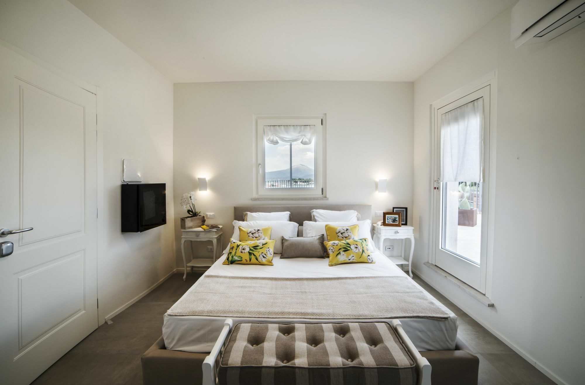 Riviera Carducci Rooms เปสเคียรา เดล การ์ดา ภายนอก รูปภาพ